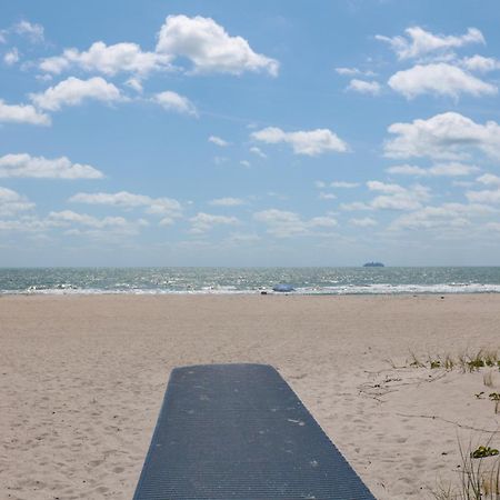Cape Canaveral Escape With Grill Walk To Beach! Екстер'єр фото